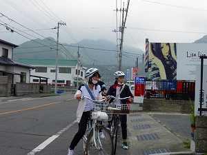 菓舗むらかみさん、行ってみるとお休み…