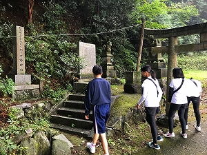 中野神社の由来も読んでみました。