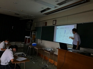 色々な方からお話が聞ける。「ふるさと愛媛学」の醍醐味です。