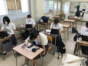 帰ってきて、新たな気づき探しとインスタへの投稿中 帰ってきて、新たな気づき探しとインスタへの投稿中