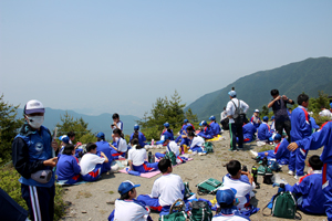 標高1,300mからふるさとを眺めながらの昼食は最高です！