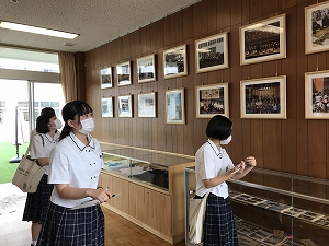 若宮小学校の歴史がよく分かりました。制服がかわいかったです！