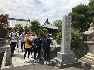 行きは思った道を行きすぎて直に目的地「延命寺」につきました。