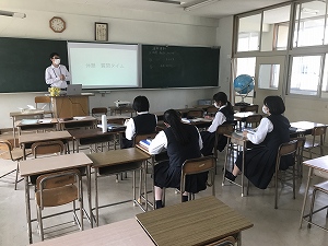質疑応答。たくさん質問してそれに一つ一つ丁寧に答えていただきました。 質疑応答。たくさん質問してそれに一つ一つ丁寧に答えていただきました。