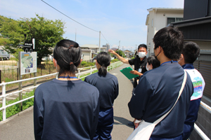 下部鉄道跡の見学の様子