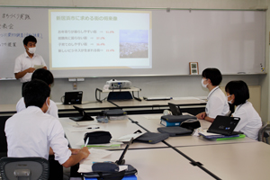 西元さんは娯楽施設やスポーツ施設等の充実を提案しました。